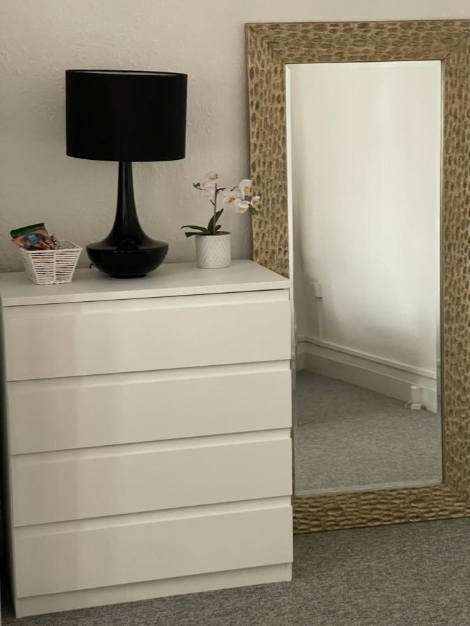 Hendon Park Apartments In London The Hyde Екстер'єр фото